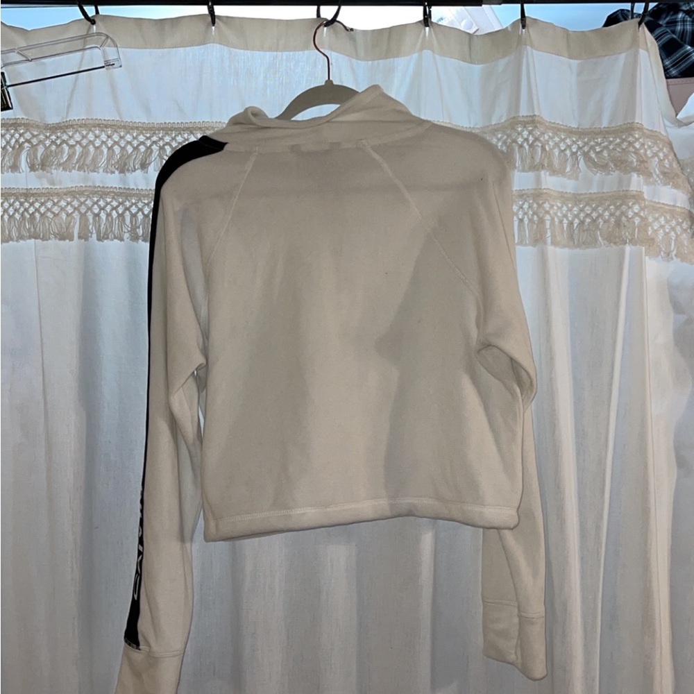 Calvin Klein Pullover - Picture 2 of 2